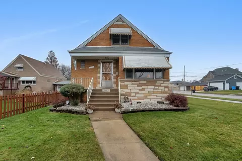 5557 S Neenah Ave, Chicago, IL 60638