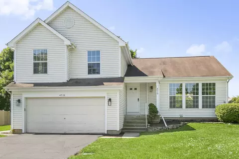 4710 Green Bridge Ln, Hanover Park, IL 60133