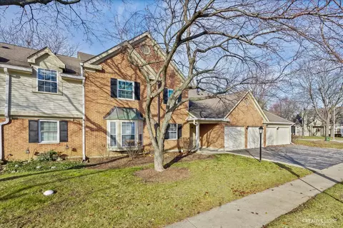12 Aberdeen Ct #Z1, Schaumburg, IL 60194