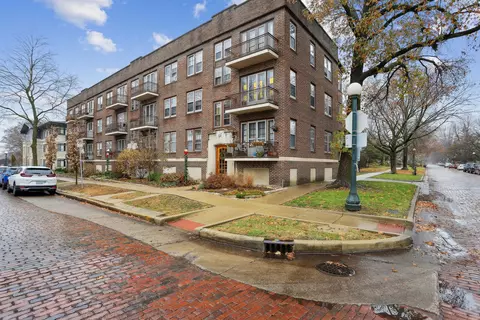 307 N Prairie St #8, Champaign, IL 61820