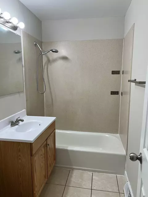 2300 Central Rd, Rolling Meadows, IL 60008 photo 7