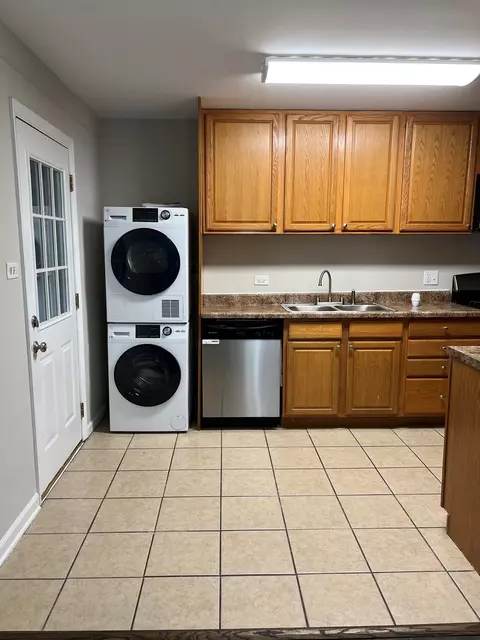 2300 Central Rd, Rolling Meadows, IL 60008 photo 4