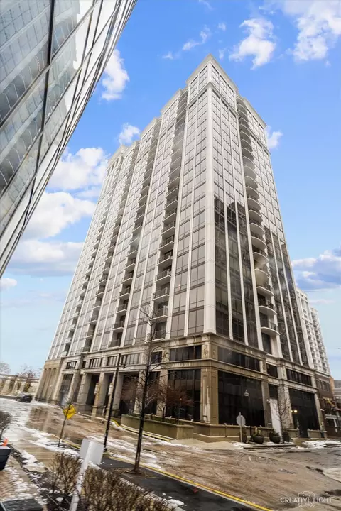 233 E 13th St #604, Chicago, IL 60605