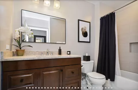 Bath - 233 E 13th St #1606, Chicago, IL 60605 photo 2 of 2