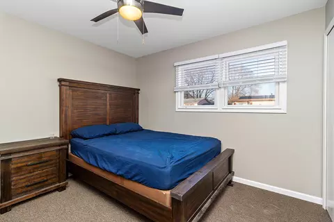5901 Stuart Ln, Oak Forest, IL 60452 photo 11