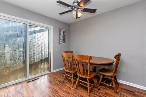 5901 Stuart Ln, Oak Forest, IL 60452 photo 6
