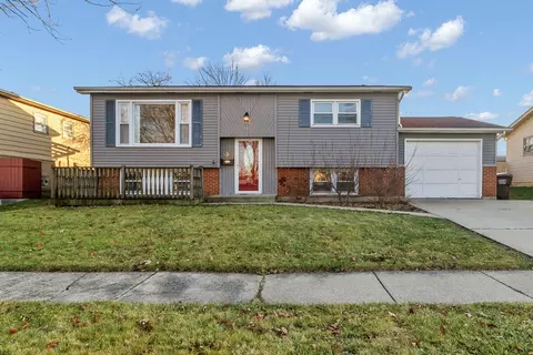 5901 Stuart Ln, Oak Forest, IL 60452