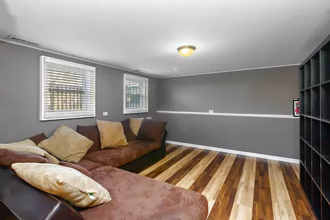 5901 Stuart Ln, Oak Forest, IL 60452 photo 12
