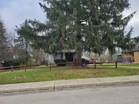 3 S655 Warren Ave, Warrenville, IL 60555
