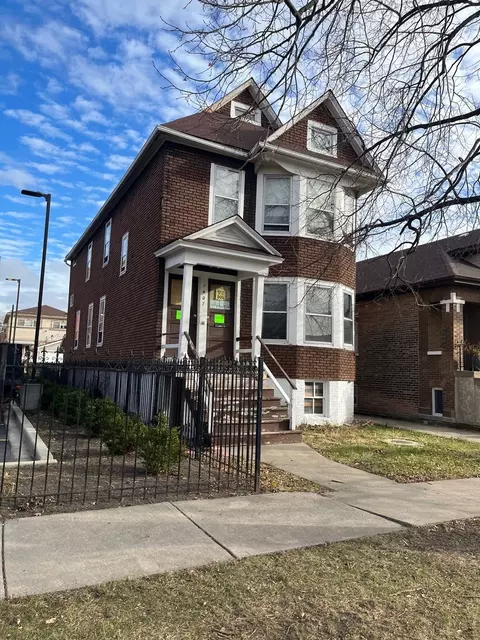 1407 S 59th Ave, Cicero, IL 60804