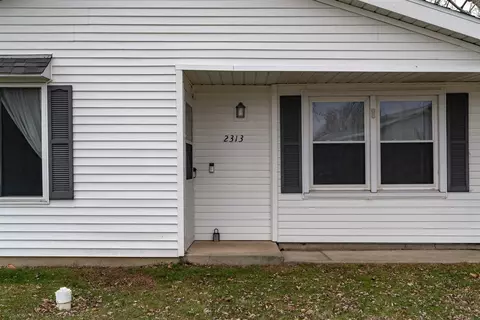2313 Rainbow Ave, Bloomington, IL 61704 photo 3