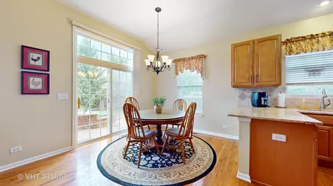 5762 River Birch Dr, Hoffman Estates, IL 60192 photo 12