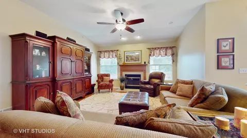 5762 River Birch Dr, Hoffman Estates, IL 60192 photo 7