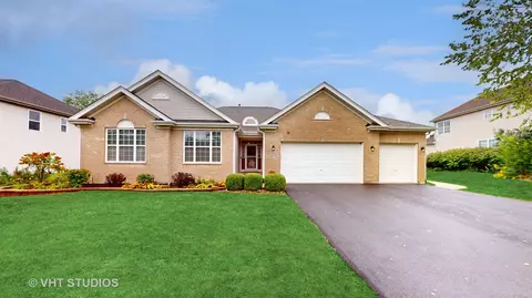 5762 River Birch Dr, Hoffman Estates, IL 60192
