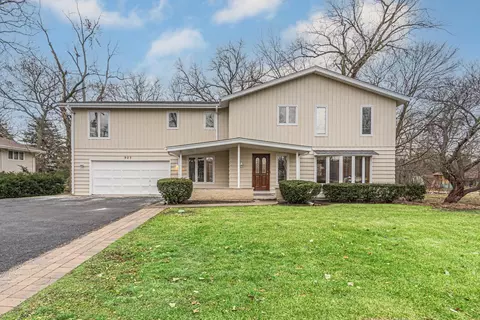 907 E Camp Mcdonald Rd, Prospect Heights, IL 60070
