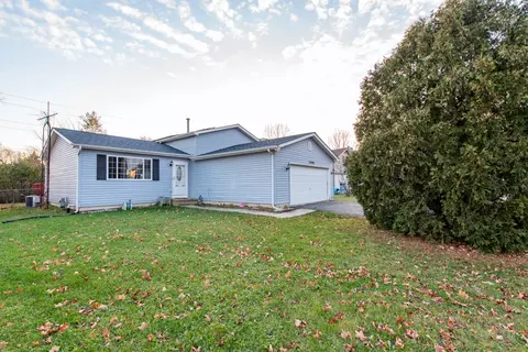 3096 W Newcastle Ct, Waukegan, IL 60087