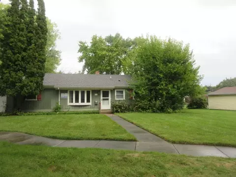 170 Ash Ave, Woodstock, IL 60098