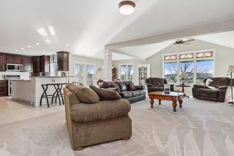 13344 Round Barn Rd, Plainfield, IL 60585 photo 4