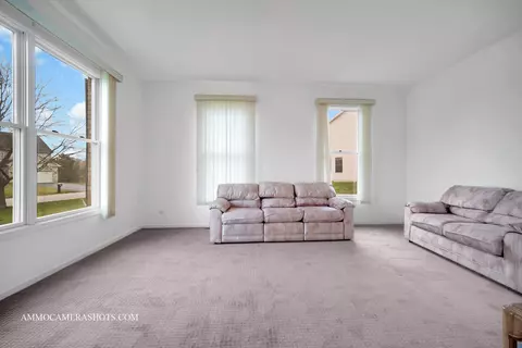 5330 Fox Path Ln, Hoffman Estates, IL 60192 photo 4