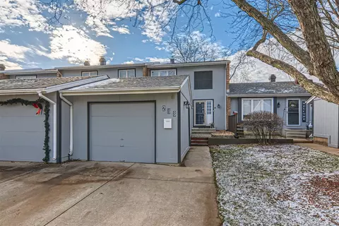288 Harbor Ct, Bloomingdale, IL 60108