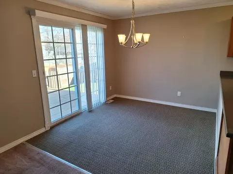 1320 Beacon Hill Ct, Normal, IL 61761 photo 27