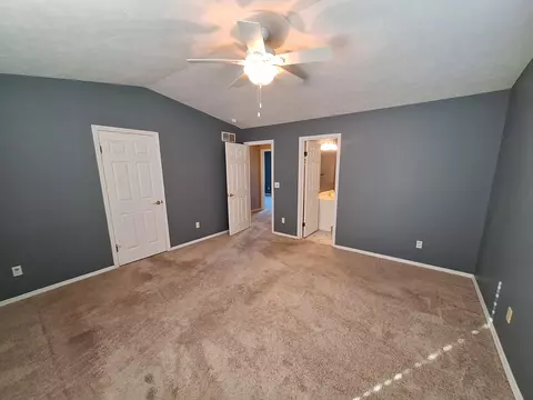 1320 Beacon Hill Ct, Normal, IL 61761 photo 11