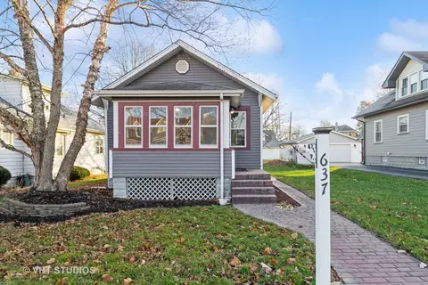 637 Dunbar St, Beecher, IL 60401