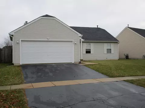 828 Casey Ln, Harvard, IL 60033