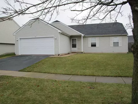 828 Casey Ln, Harvard, IL 60033 photo 2