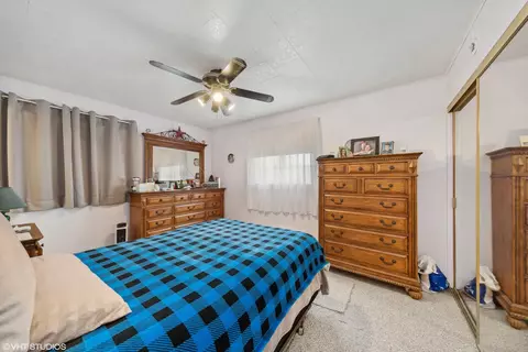 735 Jamison Ln, Hoffman Estates, IL 60169 photo 14