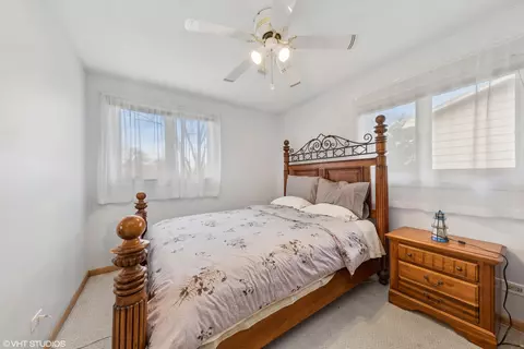 735 Jamison Ln, Hoffman Estates, IL 60169 photo 16