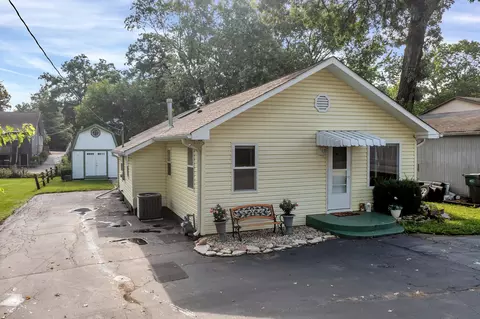 34805 N Long Ave, Ingleside, IL 60041