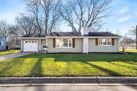 613 Johnson Ave, Morris, IL 60450