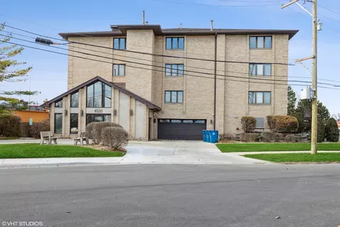 11020 S Keating Ave #208, Oak Lawn, IL 60453