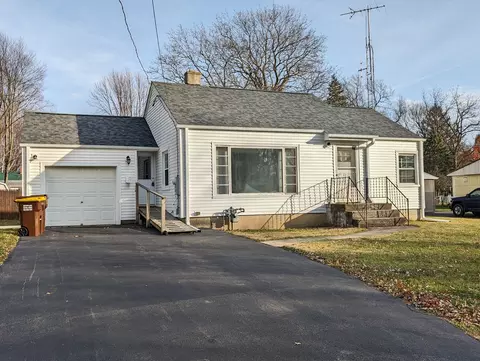 109 N Hannah Ave, Mount Morris, IL 61054
