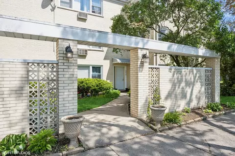 5858 W Addison St #3S, Chicago, IL 60634