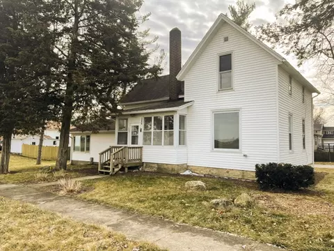 304 Washington St, Maple Park, IL 60151