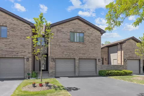 1682 Pebble Beach Dr, Hoffman Estates, IL 60169