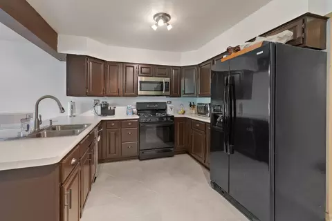 1682 Pebble Beach Dr, Hoffman Estates, IL 60169 photo 5