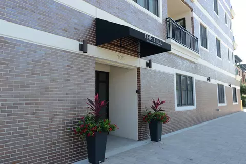 105 S Cottage Hill Ave #301, Elmhurst, IL 60126