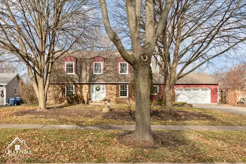 6 S230 Concord Rd, Naperville, IL 60540