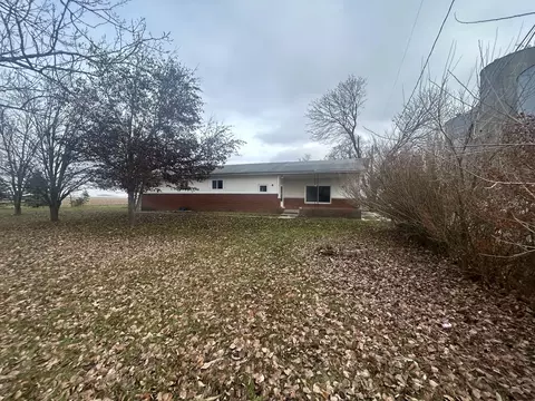 21017 E 1950 North Rd, Pontiac, IL 61764