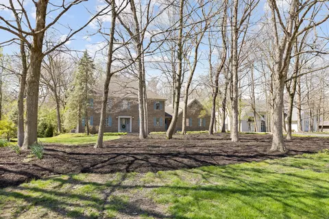 560 Butternut Trl, Frankfort, IL 60423