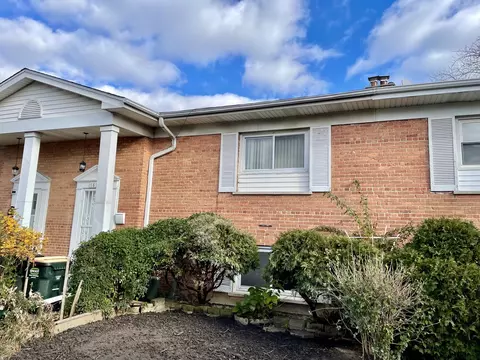 7873 N Nordica Ave, Niles, IL 60714