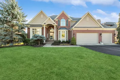 251 Clair View Ct, Lake Zurich, IL 60047