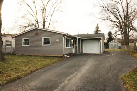 36684 N Beverly Ave, Gurnee, IL 60031