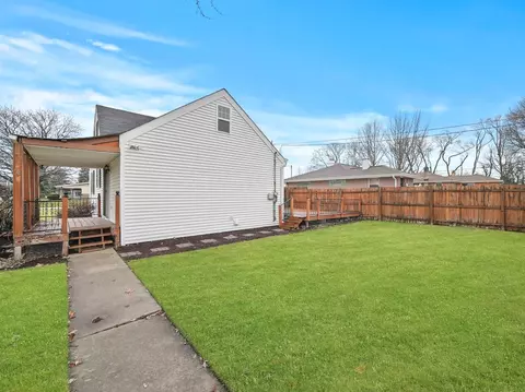 Exterior - 527 Clayton Rd, Hillside, IL 60162 photo 10 of 14