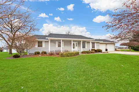 618 Cynthia St, Minonk, IL 61760