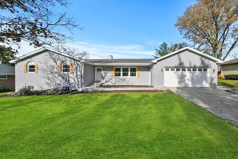 1626 Herbert St, Downers Grove, IL 60515