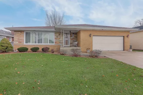 2905 Buckingham Ave, Westchester, IL 60154
